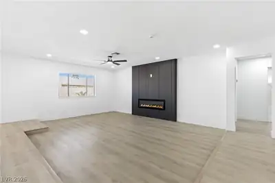 1712 Rockcrest Drive Living Room