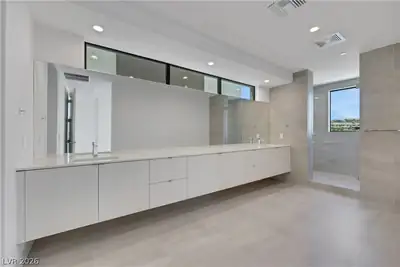 66 Lakefront Drive Primary Bathroom