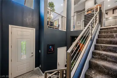 7625 Rolling View Drive 202 Entrance Foyer