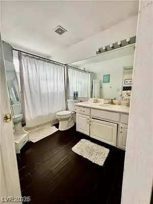 3571 North Campbell Road Bathroom