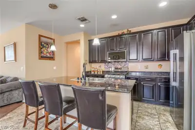 3920 Ropers Ranch Street Kitchen