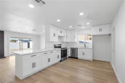 5900 Carmen Boulevard Kitchen