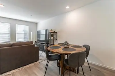 6168 Aster Garden Street Dining Area