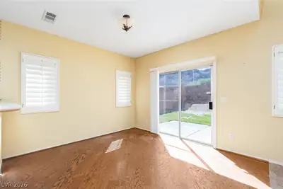 725 SMOKEY MOUNTAIN Avenue Dining Area
