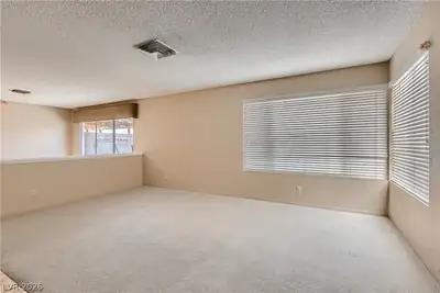 3959 Spring Leaf Drive Living Room