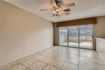 3959 Spring Leaf Drive Living Room