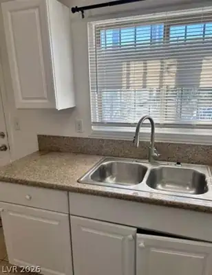 1644 Cadillac Lane . Kitchen