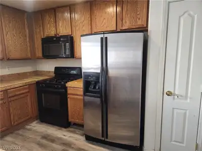 7250 Diamond Canyon Lane 202 Kitchen