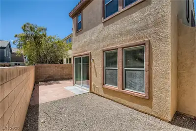 97 Daisy Springs Court Yard
