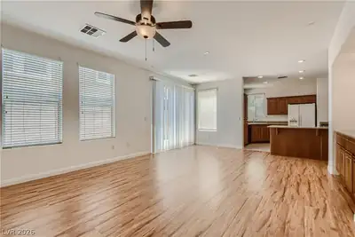 97 Daisy Springs Court Living Room