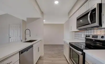 8101 West Flamingo Road 2014, Las Vegas