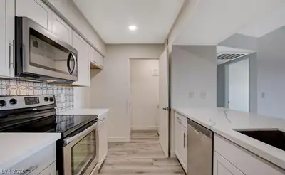 8101 West Flamingo Road 2014 Kitchen