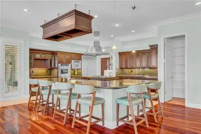2030 Marina Bay Court Kitchen