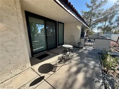 3073 Conquista Court Patio