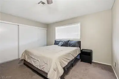 516 North Summit Drive Primary Bedroom