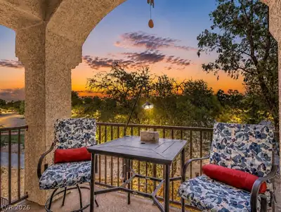 4920 Black Bear Road 204 Balcony