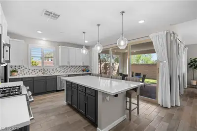 758 Faircliff Court Kitchen