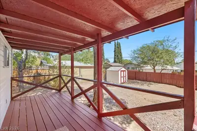 655 F Avenue Patio