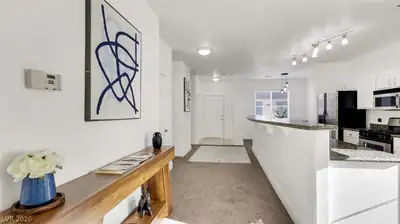 721 PEACHY CANYON Circle 201 Entrance Foyer