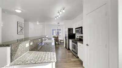 721 PEACHY CANYON Circle 201 Kitchen
