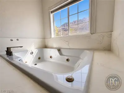 764 Benedict Drive Primary Bathroom