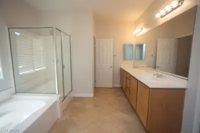 1709 Patrick Thomas Court, North Las Vegas, NV 89086 Primary Bathroom