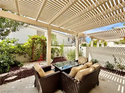 448 Winthrop Place Patio