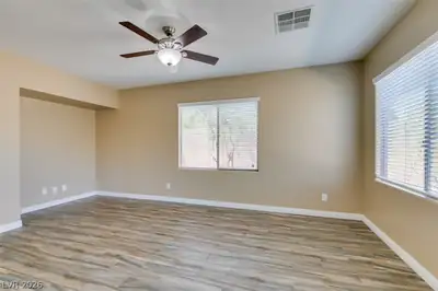 8944 Bandinella Avenue Bedroom