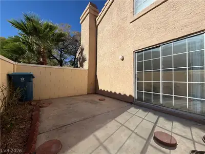 2828 Briar Knoll Drive Patio