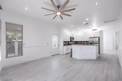 111 Twin Towers Avenue Kitchen