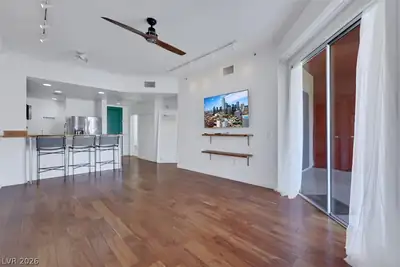 47 East Agate Avenue 204 Living Room