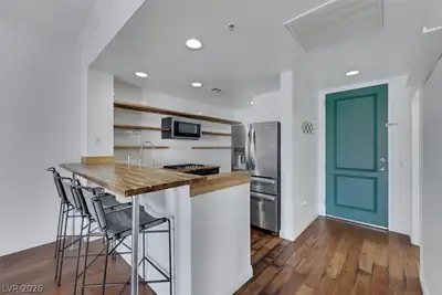 47 East Agate Avenue 204 Kitchen