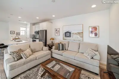 88 Kimberlite Drive Living Room