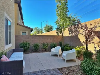 5137 Fiery Sky Ridge Street Yard