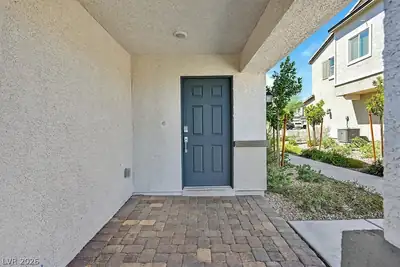 6166 Rathbone Street Entry