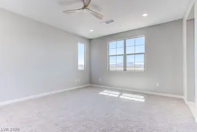 179 Ashwood View Avenue Bedroom