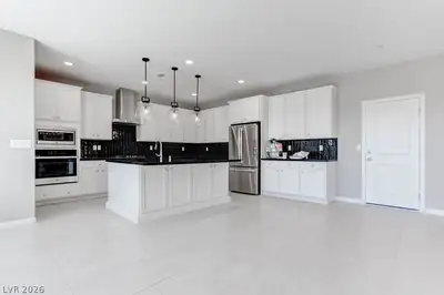 179 Ashwood View Avenue Kitchen