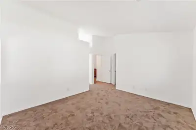 5308 Clouds Rest Avenue Bedroom