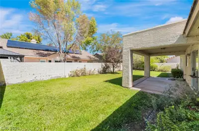 5308 Clouds Rest Avenue Yard