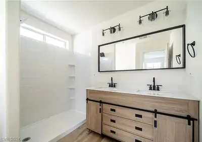 8920 Carter Montgomery Avenue Primary Bathroom