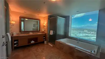 2000 North Fashion Show Drive 4610 Primary Bathroom