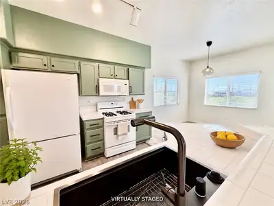2121 Echo Bay Street 201 Kitchen