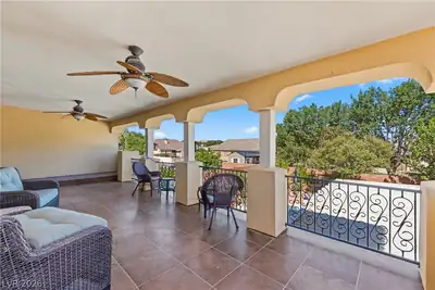 1998 Whitneys Dream Avenue Patio