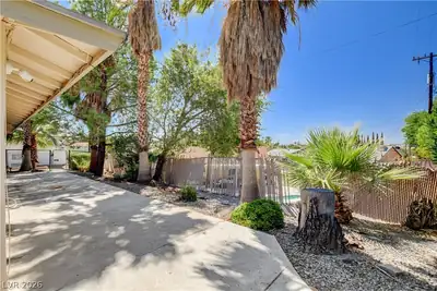 215 Wyoming Street Yard
