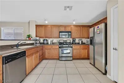 6380 Blue Twilight Court Kitchen