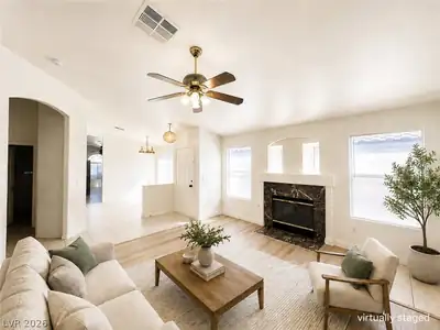 9343 West Viking Road Living Room