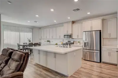 10049 Desert Azure Street Kitchen