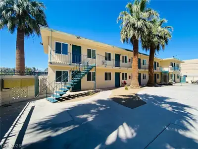 3762 Royal Crest Street 6, Las Vegas