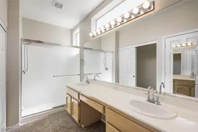 495 Elm Crest Place Primary Bathroom
