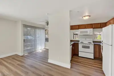 2100 JETTY ROCK Drive 105 Kitchen